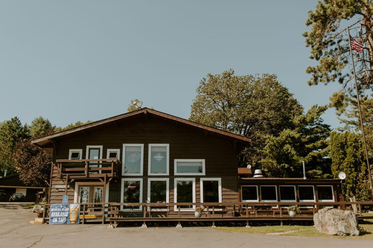 Silver Rapids Lodge & Campground Ely Esterno foto