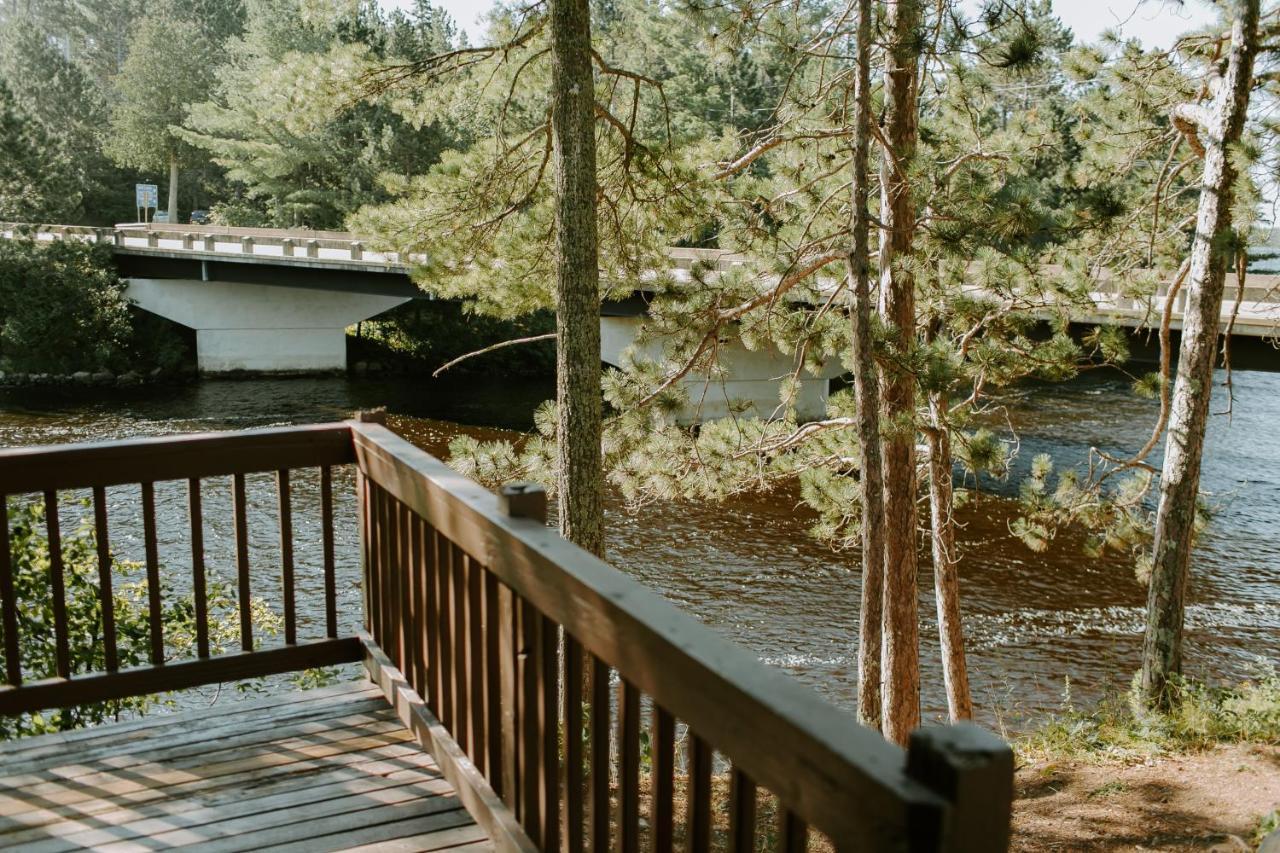 Silver Rapids Lodge & Campground Ely Esterno foto