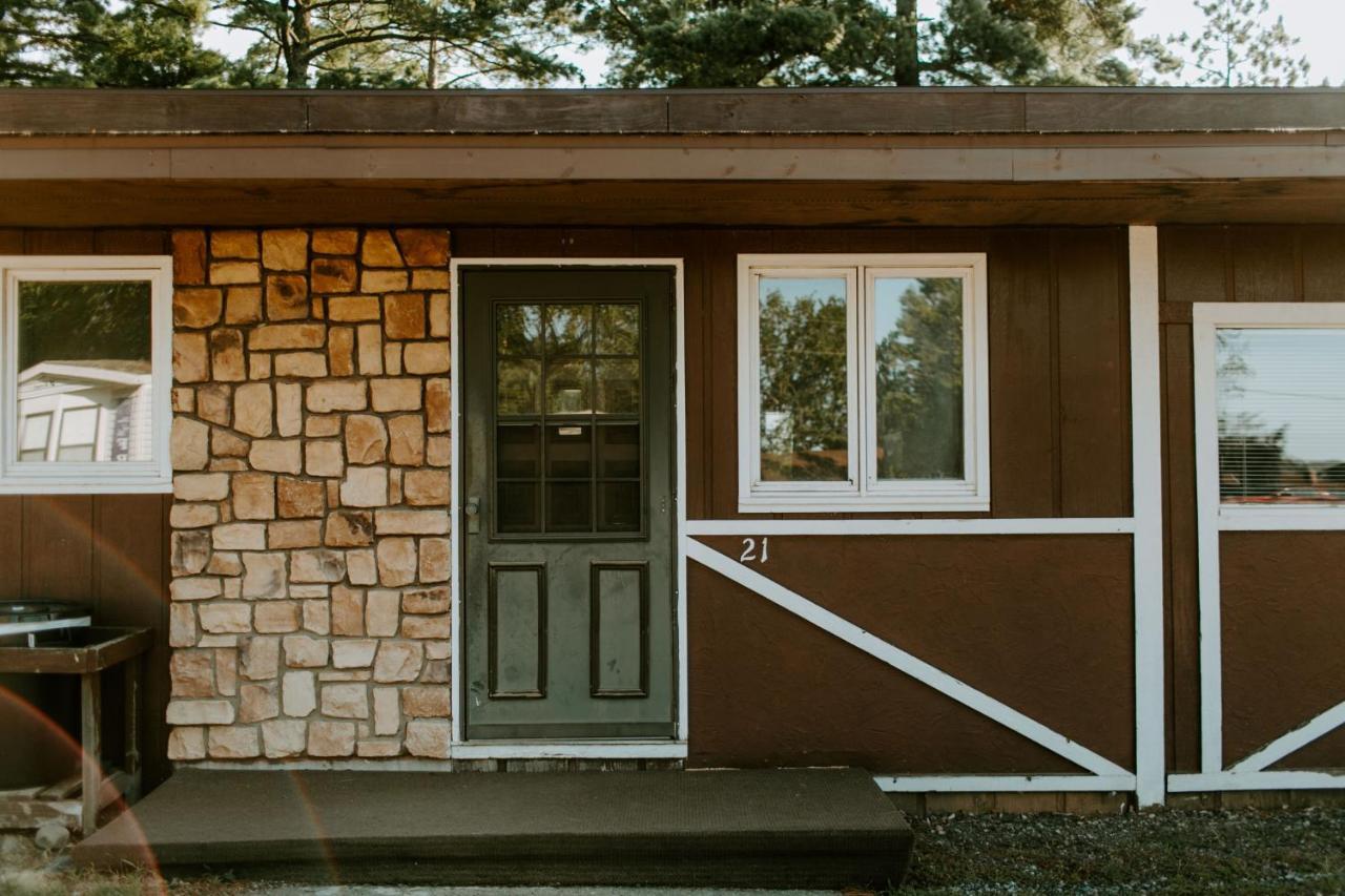 Silver Rapids Lodge & Campground Ely Esterno foto