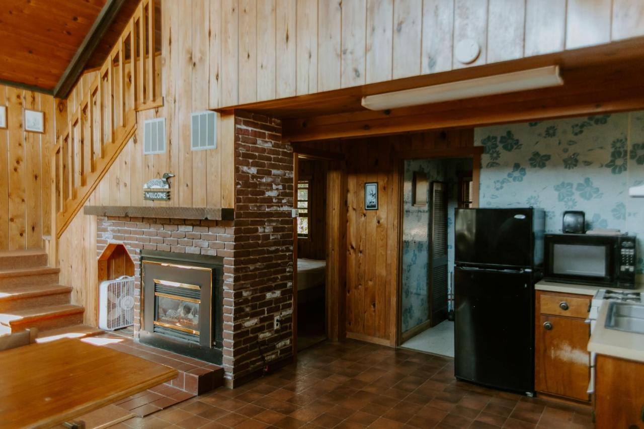 Silver Rapids Lodge & Campground Ely Esterno foto