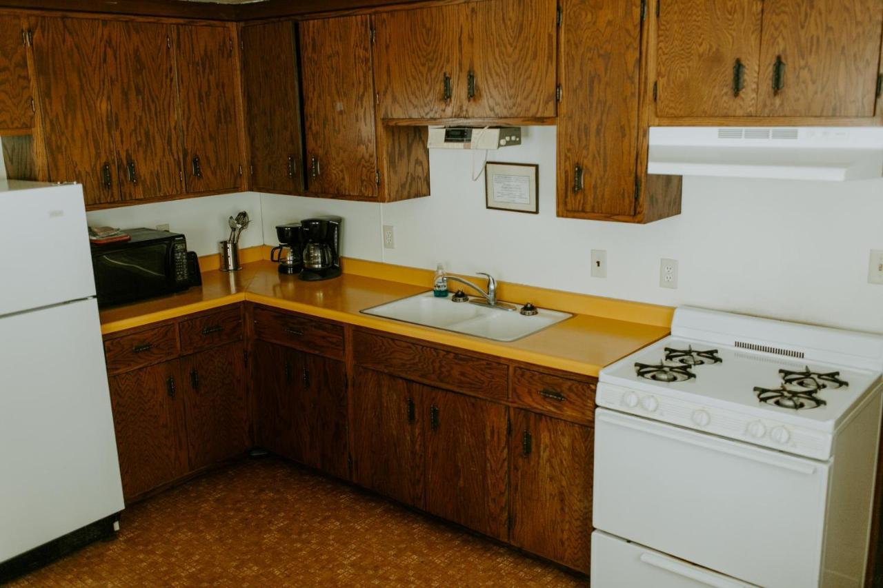 Silver Rapids Lodge & Campground Ely Esterno foto