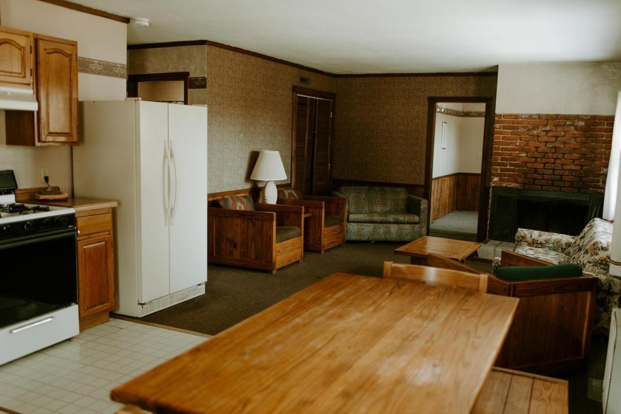 Silver Rapids Lodge & Campground Ely Esterno foto