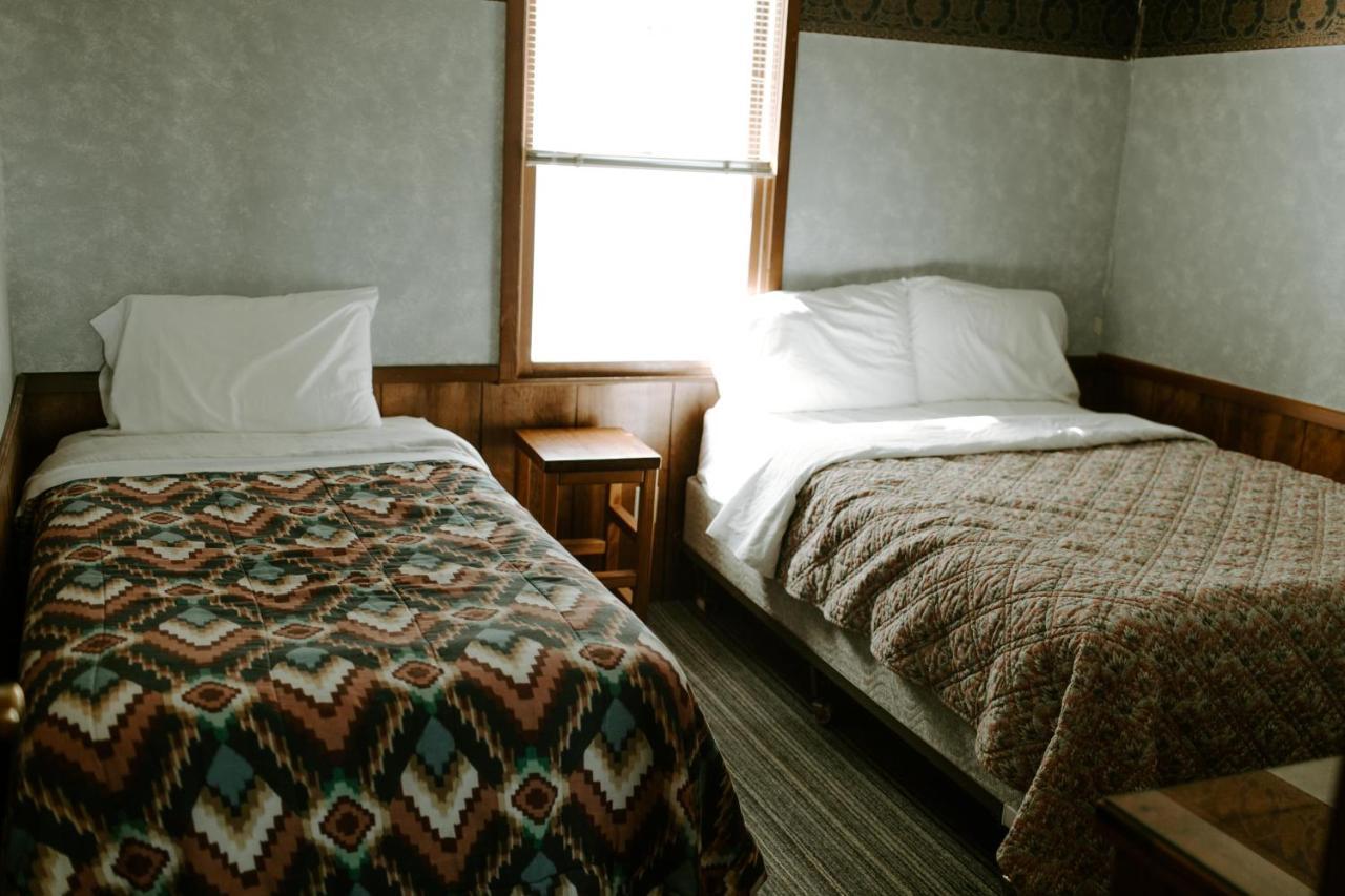 Silver Rapids Lodge & Campground Ely Esterno foto