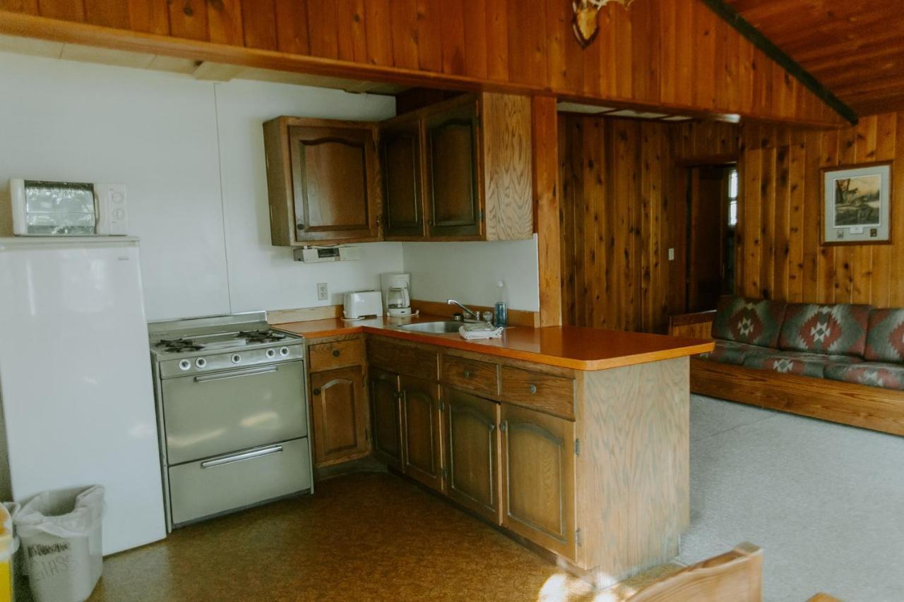 Silver Rapids Lodge & Campground Ely Esterno foto